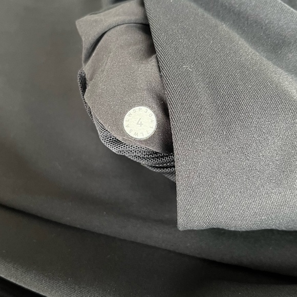 Lululemon On the Fly Luxtreme - Picture 2 of 4